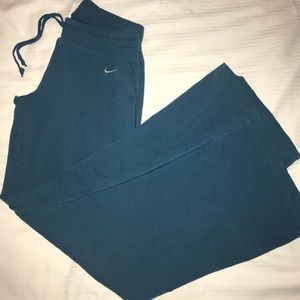 Nike women’s pants